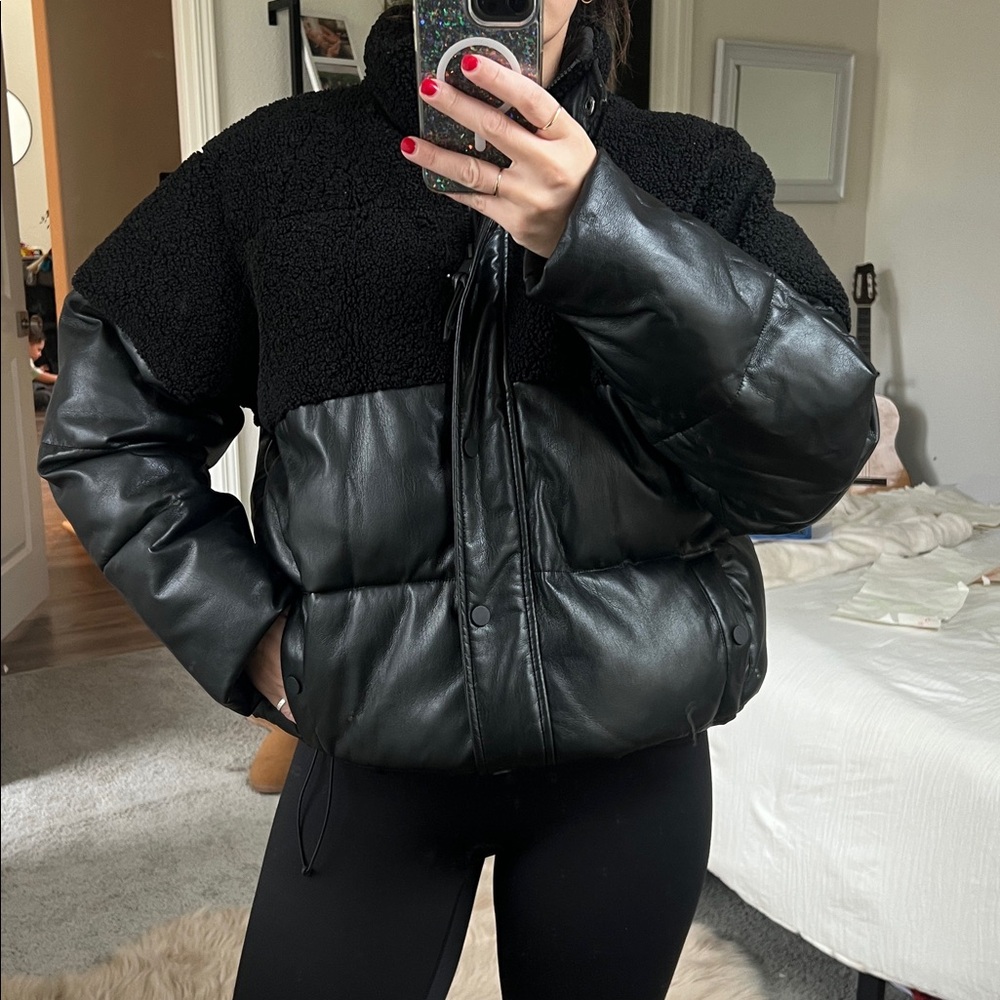 Good American Black leather puffer Jacket with black shearling upper detail